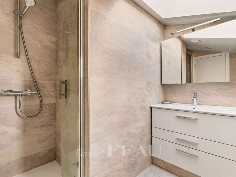 Maison Rueil-Malmaison - 5 chambres - 233m²