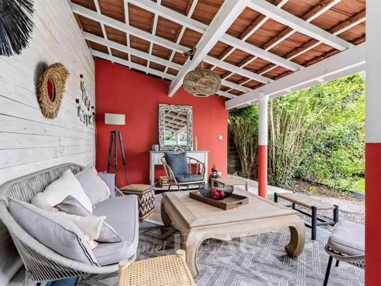 Maison Rueil-Malmaison - 5 chambres - 233m²