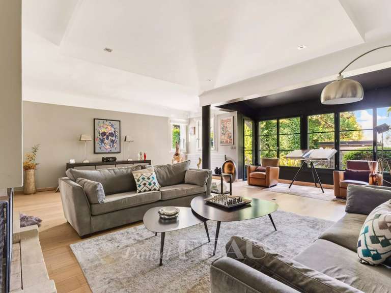 Maison Rueil-Malmaison - 5 chambres - 233m²