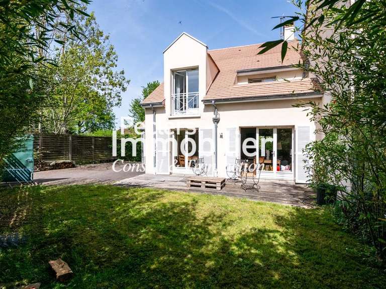 Maison Rueil-Malmaison - 4 chambres - 155m²