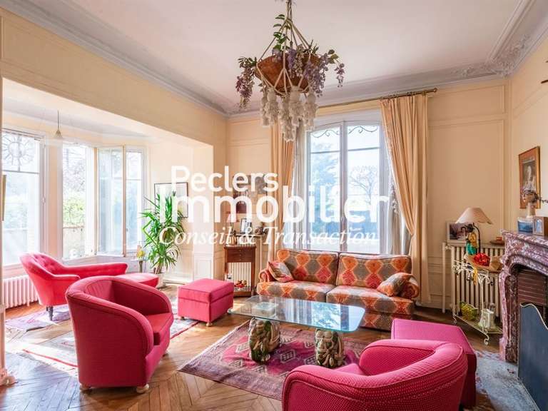 Maison Rueil-Malmaison - 5 chambres - 216m²