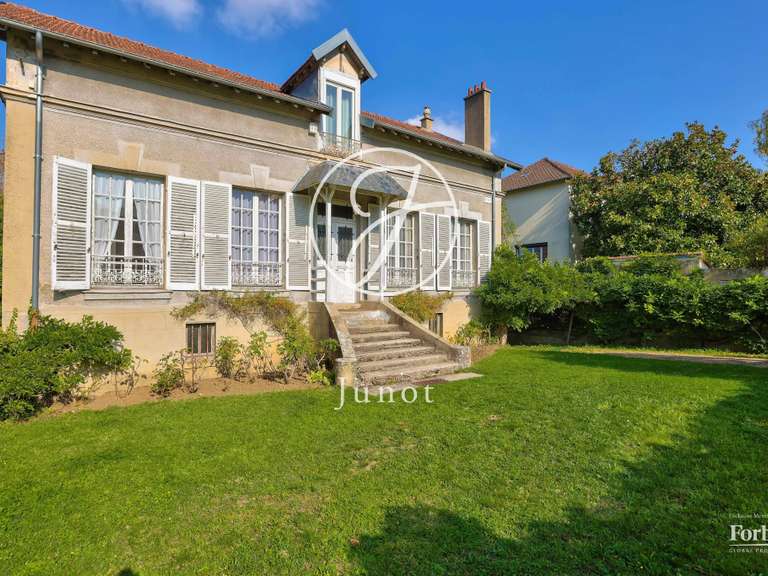 Maison Rueil-Malmaison - 5 chambres - 319m²