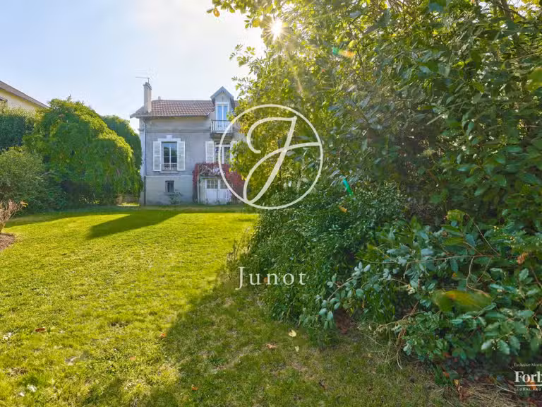 Maison Rueil-Malmaison - 5 chambres - 319m²