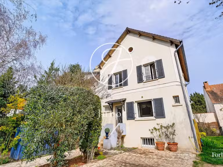 Maison Rueil-Malmaison - 5 chambres - 183m²