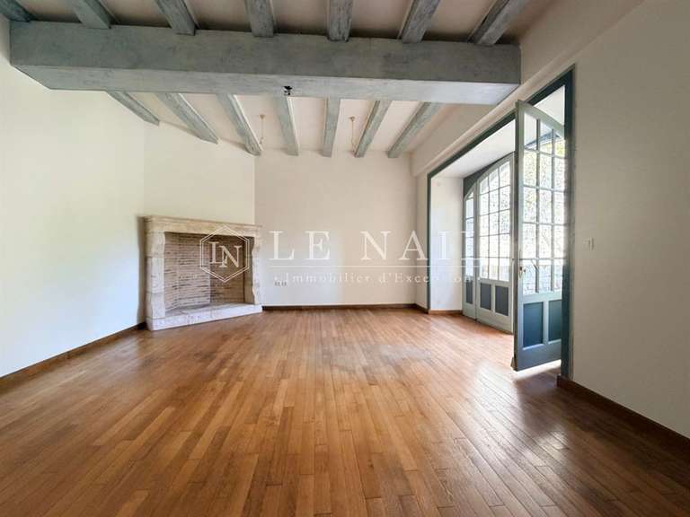 Maison Ruffec - 8 chambres - 700m²