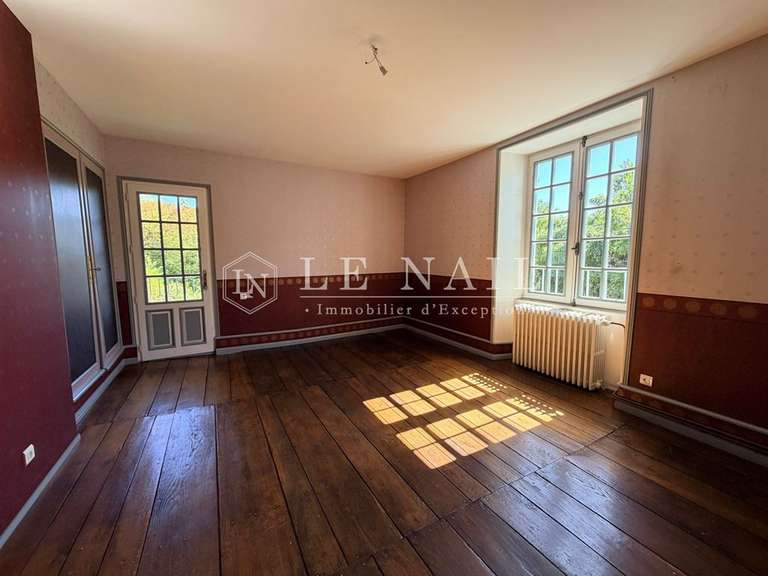 Maison Ruffec - 8 chambres - 700m²
