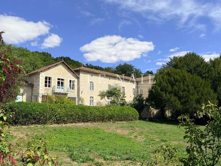 Maison Ruffec - 8 chambres - 700m²