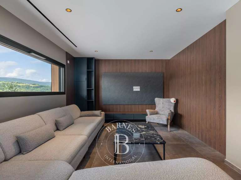 Appartement Rumilly - 4 chambres - 189m²