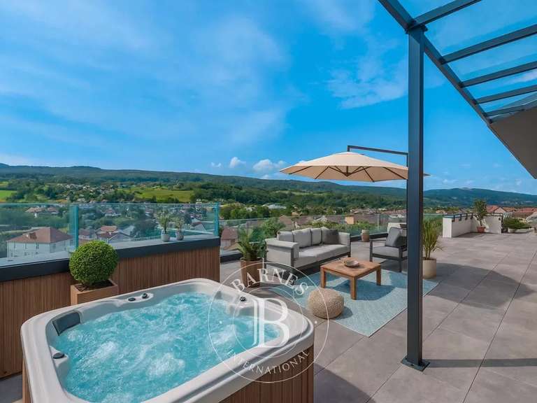 Appartement Rumilly - 4 chambres - 189m²