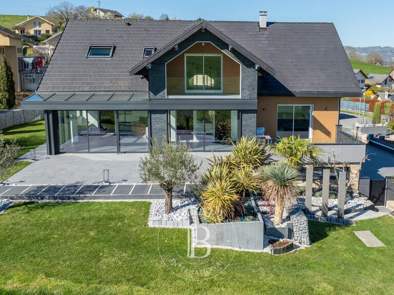 Maison Rumilly - 4 chambres - 220m²