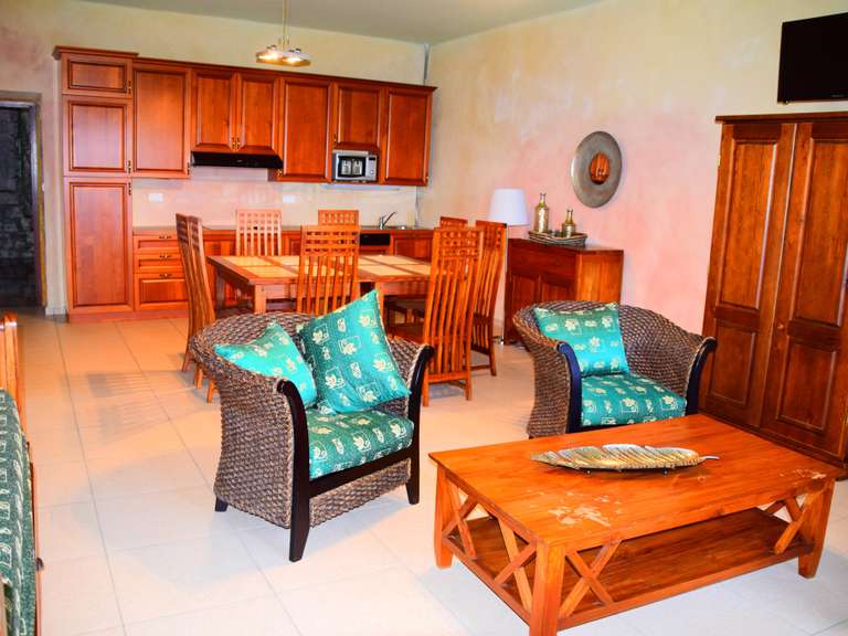 Château Ruoms - 37 chambres - 2200m²