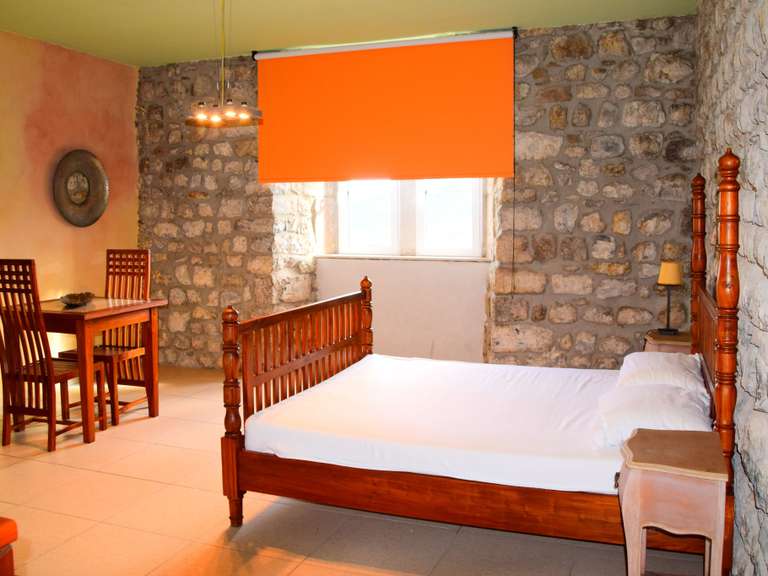 Château Ruoms - 37 chambres - 2200m²