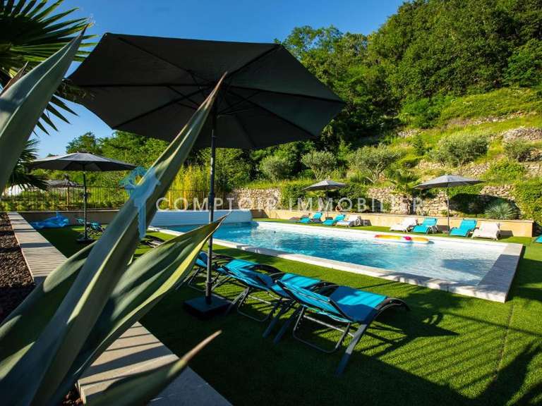 Maison Ruoms - 8 chambres - 600m²