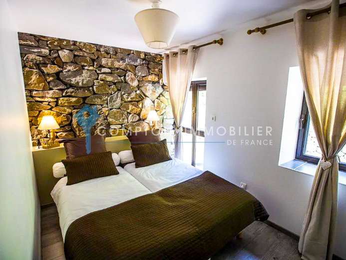 Maison Ruoms - 8 chambres - 600m²