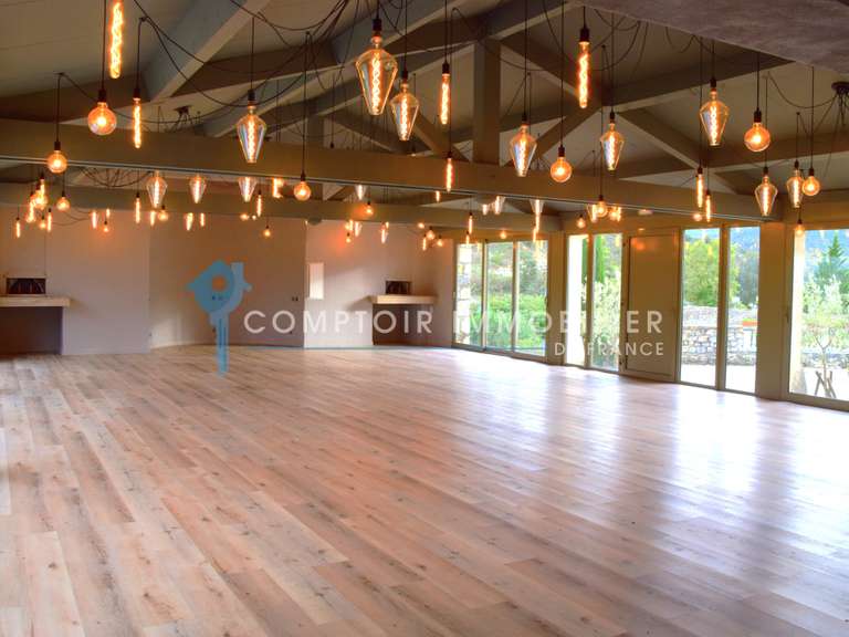 Maison Ruoms - 37 chambres - 1823m²