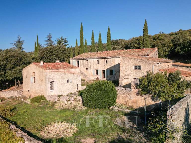 House Rustrel - 7 bedrooms - 250m²