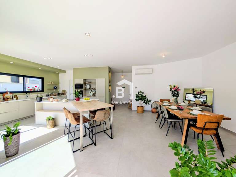 Maison Ruy-Montceau - 4 chambres - 160m²