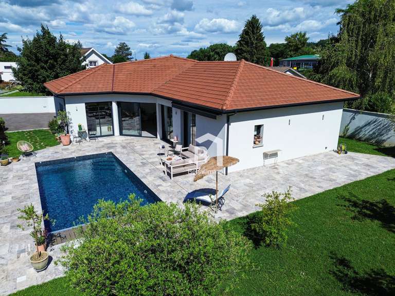 Maison Ruy-Montceau - 4 chambres - 160m²
