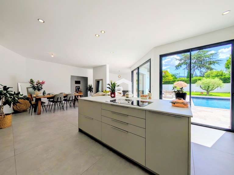 Maison Ruy-Montceau - 4 chambres - 160m²