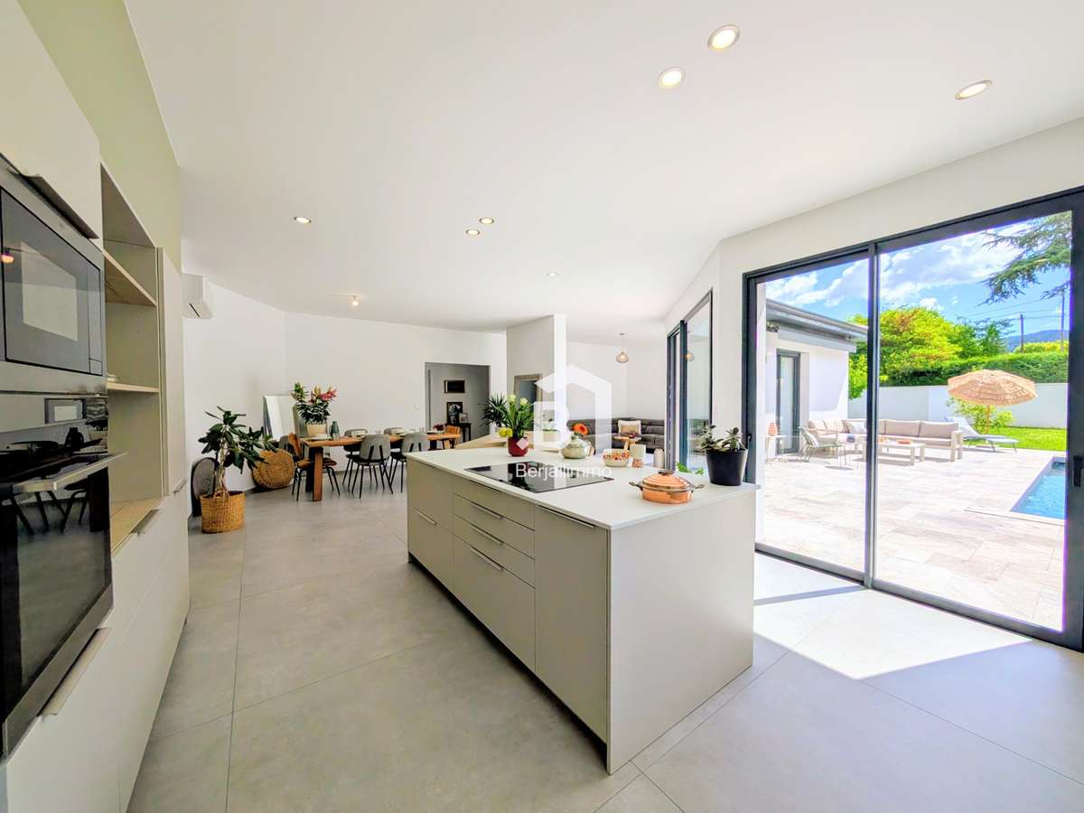 House Ruy-Montceau