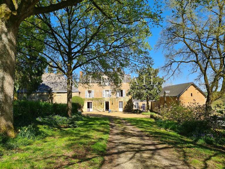 Manoir Sablé-sur-Sarthe - 8 chambres - 330m²