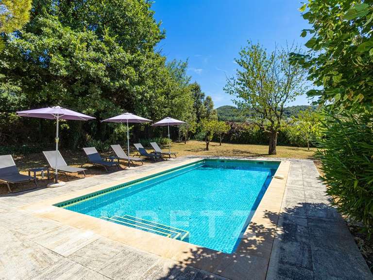 Maison Sablet - 5 chambres - 230m²