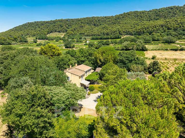 Maison Sablet - 5 chambres - 230m²