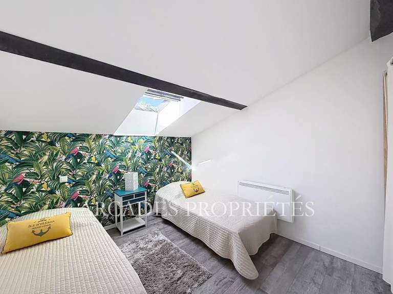 Propriété Sablons - 9 chambres - 370m²