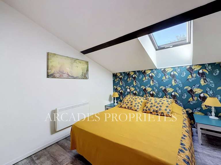 Propriété Sablons - 9 chambres - 370m²