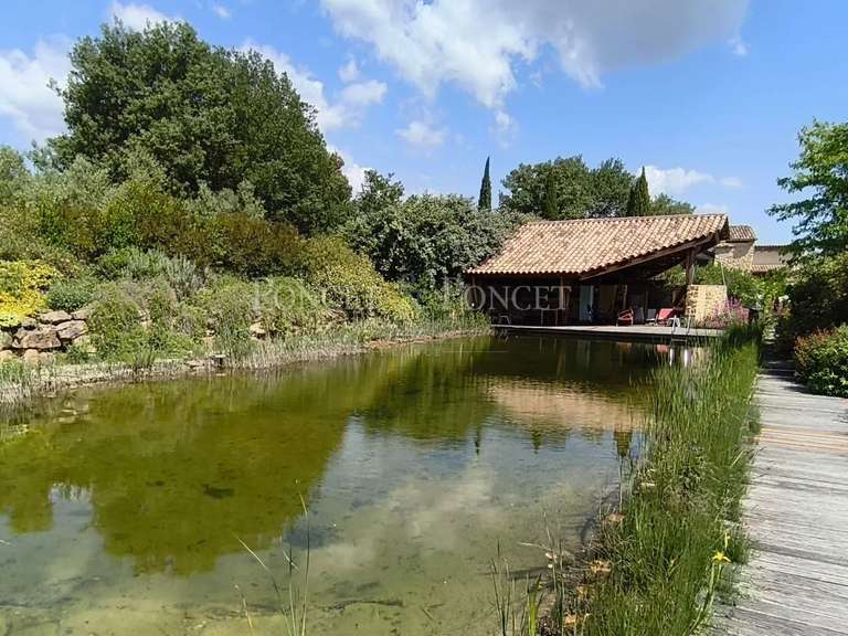 Propriété Sabran - 1 chambre - 710m²