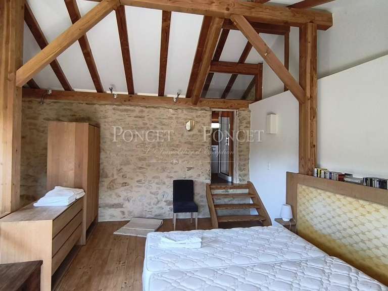 Propriété Sabran - 1 chambre - 710m²