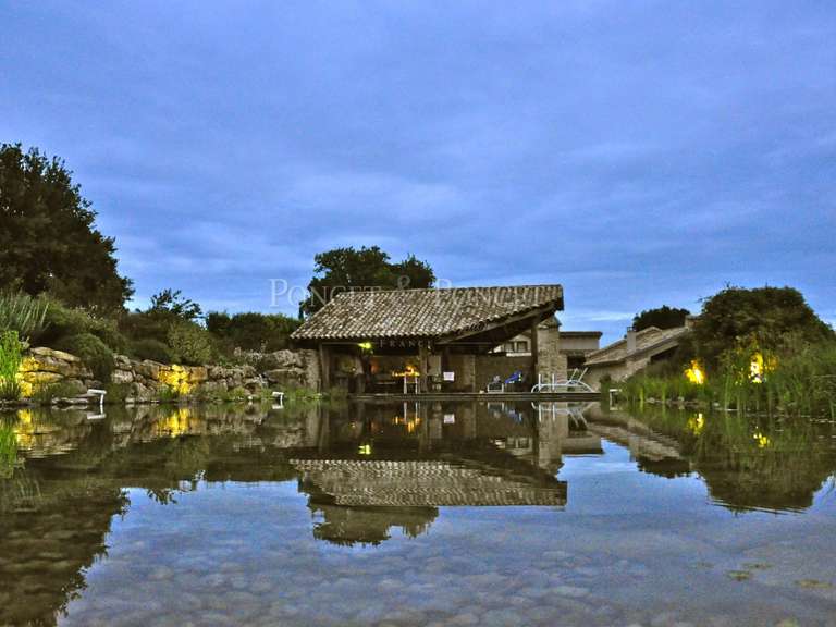 Propriété Sabran - 1 chambre - 710m²