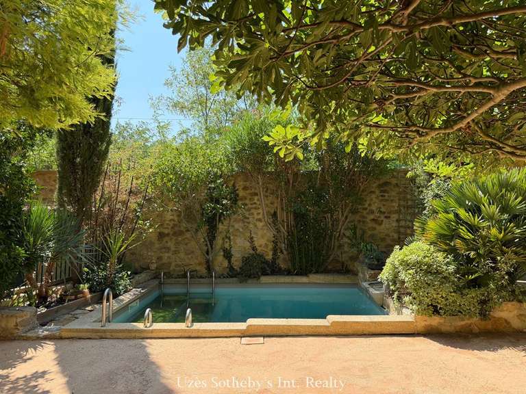 Propriété Sabran - 16 chambres - 670m²