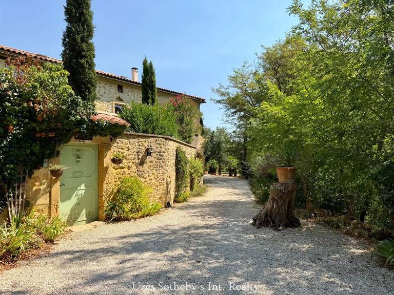 Propriété Sabran - 16 chambres - 670m²