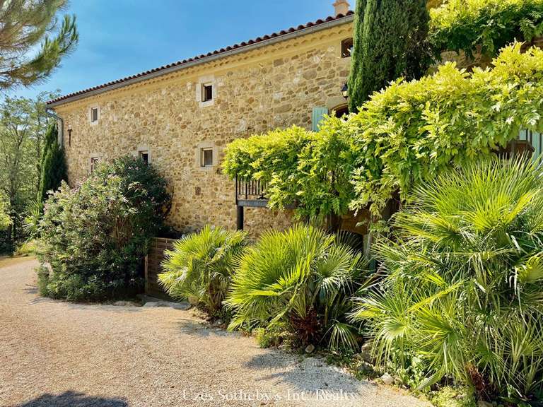 Propriété Sabran - 16 chambres - 670m²