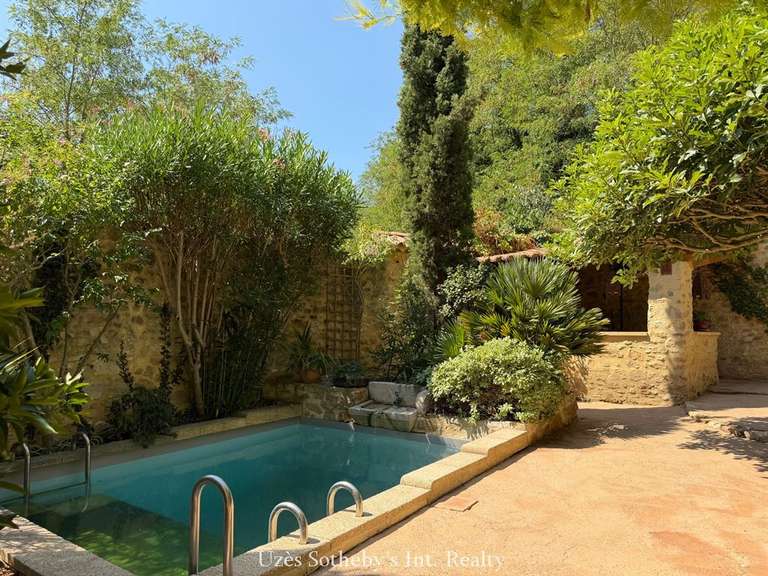 Propriété Sabran - 16 chambres - 670m²