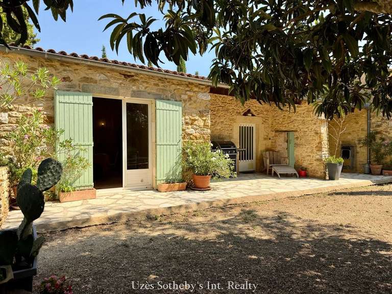 Propriété Sabran - 16 chambres - 670m²
