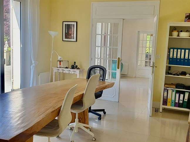 House Saché - 14 bedrooms - 620m²
