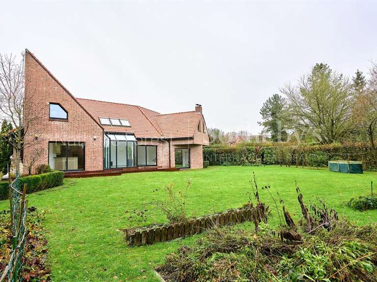 Maison Sainghin-en-Mélantois - 4 chambres - 225m²