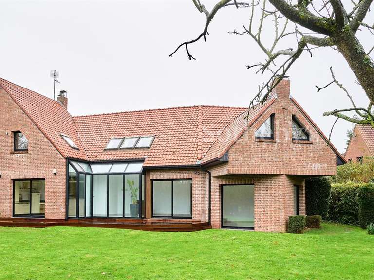 Maison Sainghin-en-Mélantois - 4 chambres - 225m²