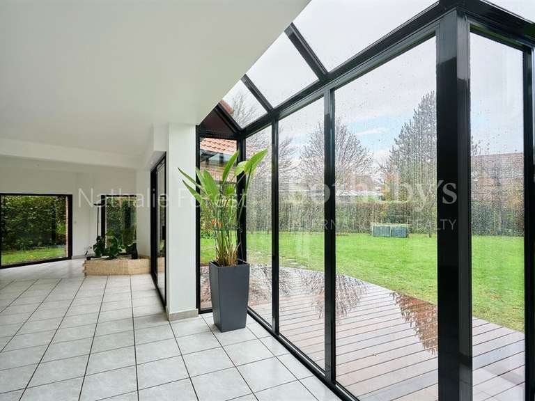 Maison Sainghin-en-Mélantois - 4 chambres - 225m²