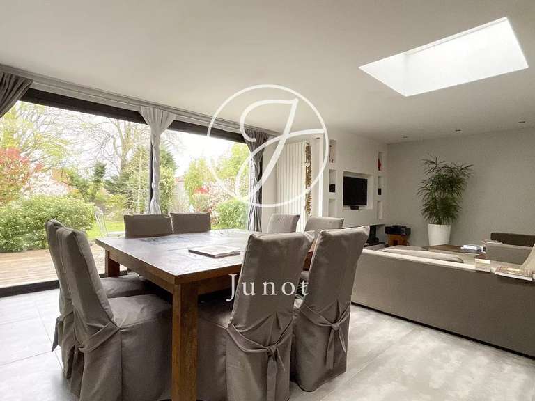 Maison Sainghin-en-Mélantois - 5 chambres - 217m²
