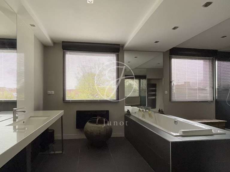 Maison Sainghin-en-Mélantois - 5 chambres - 217m²