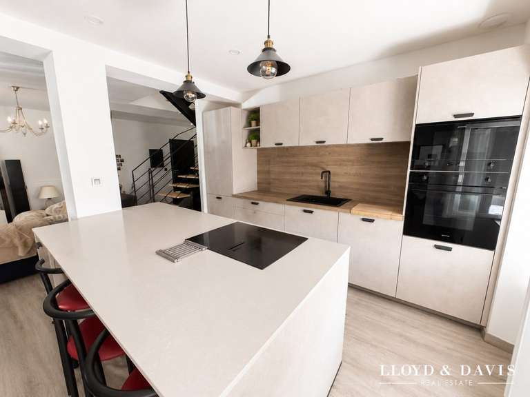 Maison Saint-Agrève - 7 chambres - 286m²