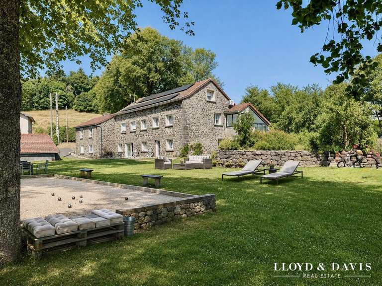 Maison Saint-Agrève - 7 chambres - 286m²
