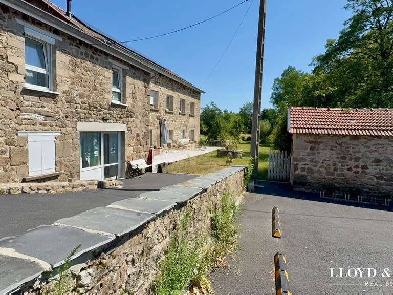 Maison Saint-Agrève - 7 chambres - 286m²