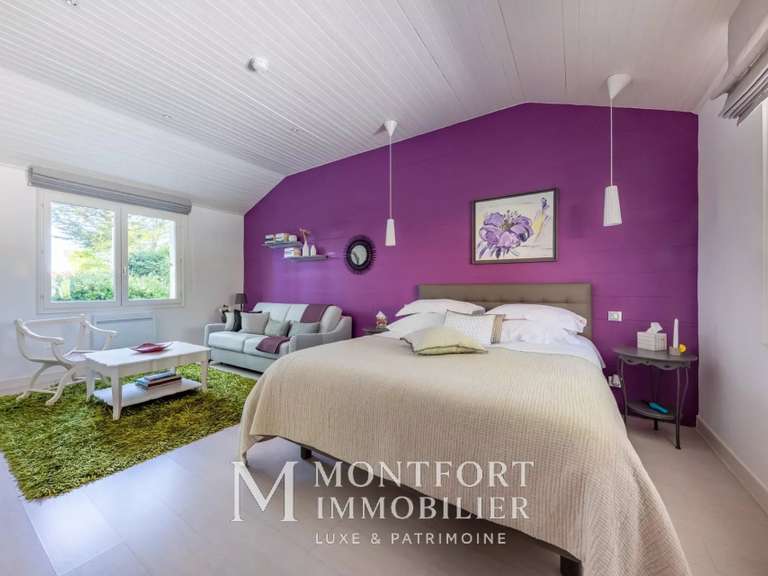 Maison Saint-Aignan-Grandlieu - 4 chambres - 651m²