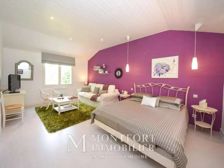 Maison Saint-Aignan-Grandlieu - 4 chambres - 651m²