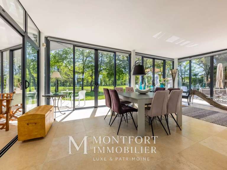 Maison Saint-Aignan-Grandlieu - 4 chambres - 651m²