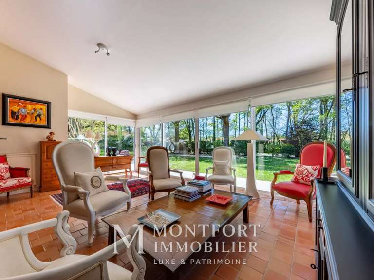 Maison Saint-Aignan-Grandlieu - 4 chambres - 651m²